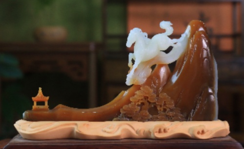 作品：追风·天马行空·摆件